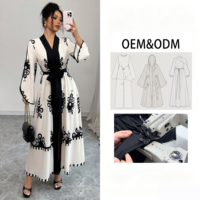 Abaya Kimono personnalisée en satin noir à imprimé floral, ceinture à la taille, manches évasées amples, robe musulmane pour le Ramadan