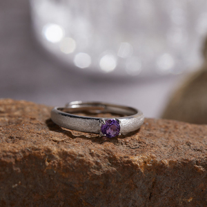 सरल उच्च अंत ब्रश आला s925 चांदी 18k प्राकृतिक कबूतर रक्त लाल सैपफायर इन शैली जन्मदिन की अंगूठी - Product Image 4