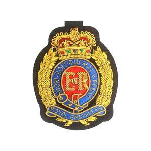 Gran oferta, insignia de solapa de equipo personalizada, bordado a mano, OEM, cosido, esmalte duro, venta directa del fabricante - Product Image 1