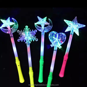 Accendi il bastone di cristallo con stella magica vendita calda per bambini che accendono giocattoli led illuminano regali promozionali di carnevale di bobo party - Product Image 1