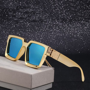 <span class=keywords><strong>2025</strong></span>年特大高級ミリオネアダイヤモンドフレームサングラスチェーン付き男性用シェードカスタムロゴデザイナースクエアサングラス - Product Image 5