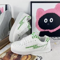 Nouvelles baskets tendance en PU à lacets pour garçons et filles, design rétro de niche, haute qualité, chaussures de sport chic pour le skateboard