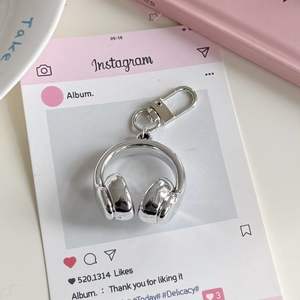 Chaîne de téléphone portable pour écouteurs de musique, porte-clés de sac à dos stylé, pendentifs couleur bonbon, ornements, accessoires de sac Cœur de Fille - Product Image 5