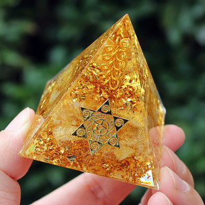 Pirámide de Cristal con Resina Epoxi, Adorno de Escritorio, Decoración Feng Shui para el Hogar, Regalo para la Sala de Estar - Product Image 2