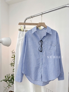 A1152 เสื้อเชิ้ตลายทางทรงหลวมพื้นฐานพร้อมกระเป๋าพับได้ (เหมาะสำหรับน้ำหนัก <65 กก.) ผ้าลินินเนื้อนุ่มและเย็นคุณภาพสูง - Product Image 6