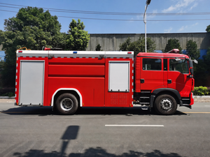 Nouveau <span class=keywords><strong>camion</strong></span> <span class=keywords><strong>de</strong></span> lutte contre les incendies et <span class=keywords><strong>de</strong></span> sauvetage SINOTRUK Howo TX 4x2 double cabine 10cbm 10000L Euro3 Chine - Product Image 6