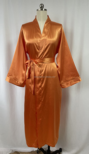 Peignoir de luxe pour femme disponible en 16 couleurs, longue robe en satin, robe décontractée en soie satinée, robe de mariée, chemise de nuit élégante, vêtements de détente en satin - Product Image 5