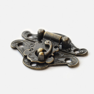 ตะขอเกี่ยวรูปผีเสื้อ Jingwei Hardware ทำจากโลหะผสมสังกะสี มีขนาดเล็ก กลาง ใหญ่ สำหรับกล่องของขวัญไม้ กล่องเครื่องประดับ - Product Image 3