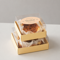 Boîte à gâteau roulé avec couvercle transparent en PET, affichant le contenu, avec base en carton personnalisée pour la présentation en magasin, emballage pour friandises et desserts pour animaux de compagnie.