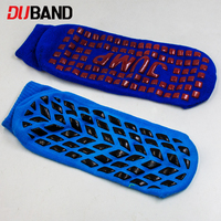 Fabricant de chaussettes antidérapantes professionnelles pour trampoline, chaussettes à grip personnalisées imprimées, chaussettes antidérapantes pour enfants et tout-petits