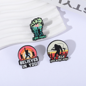 Le spille smaltate per i piedi grandi credono in te creature misteriose distintivi spille con risvolto accessori per gioielli Punk regalo per gli amici - Product Image 2