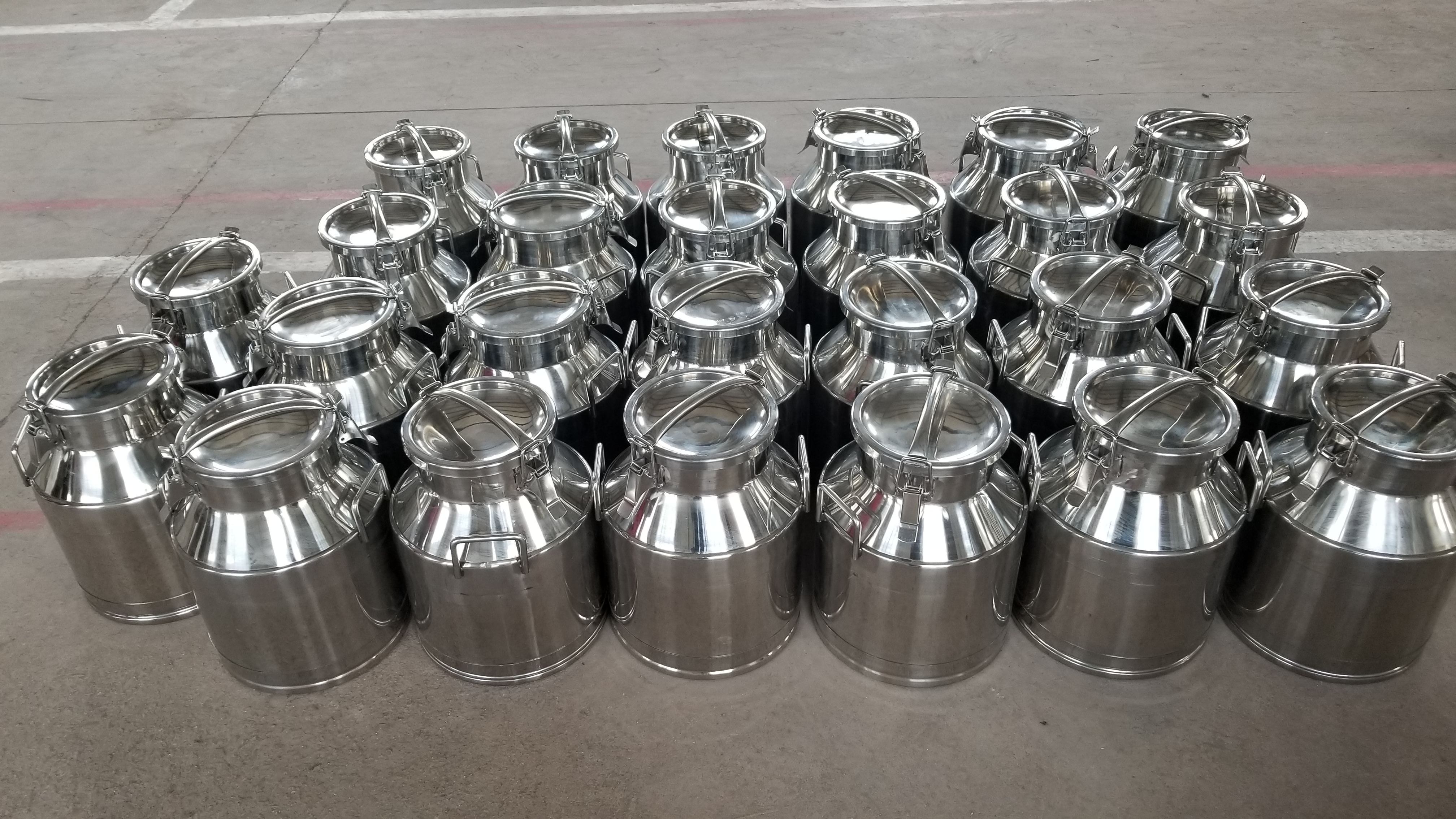 304ステンレス鋼ミニミルク缶40L牛/ヤギ搾乳機用| Alibaba.com