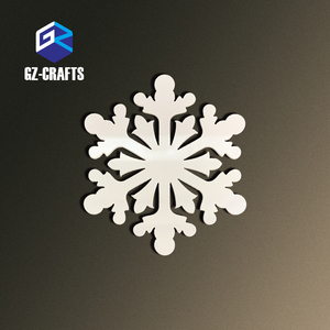 Ornements de Noël en acrylique découpé au laser Flocon de neige en acrylique blanc personnalisé - Product Image 6