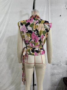 SHENZHU 2026 Musim Semi/Panas Terbaru Atasan Wanita Kasual Manis Bermotif Bunga Tanpa Lengan Kerah Tegak Berikat Pinggang Model Crop 2023184 - Product Image 3