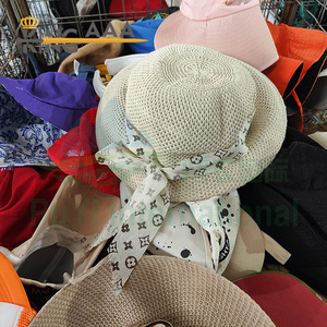 Chapeaux de soleil d'occasion, chapeaux de golf, vêtements d'occasion, friperie, vêtements de seconde main en balles, vêtements usagés en balles - Product Image 2