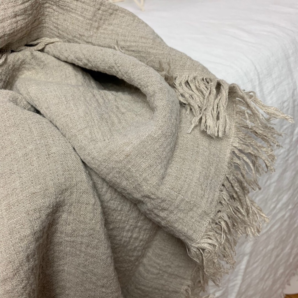 Одеяло из 100% льна, с бахромой