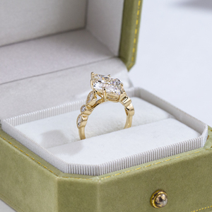 Anillo de Diamante Cultivado en Laboratorio con Corte Cometa de Oro Blanco de 14K MSR-2251 para Boda - Product Image 4