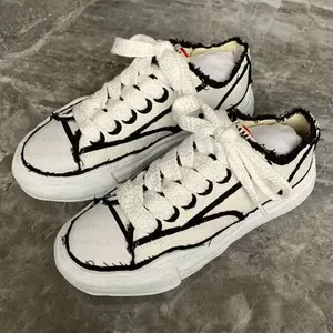 Chaussures basses en toile noires pour hommes MMY de la marque de créateur Mason Peterson OG, chaussures décontractées pour hommes Maison MIHARA YASUHIRO MMY - Product Image 4