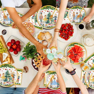 Nouvel Arrivage – Ensemble de Vaisselle Jetable Thème Casse-Noisette Blanc – Assiettes, Gobelets, Serviettes et Nappe en Papier Modernes pour Fêtes de Noël - Product Image 4