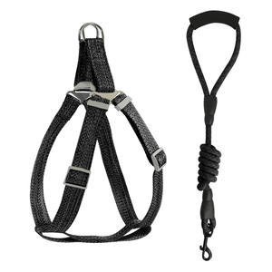 Produk hewan peliharaan Aksesori anjing bahan lembut dapat disesuaikan bergaris grosir tali anjing kucing dan set tali kekang dengan tali hewan peliharaan - Product Image 1