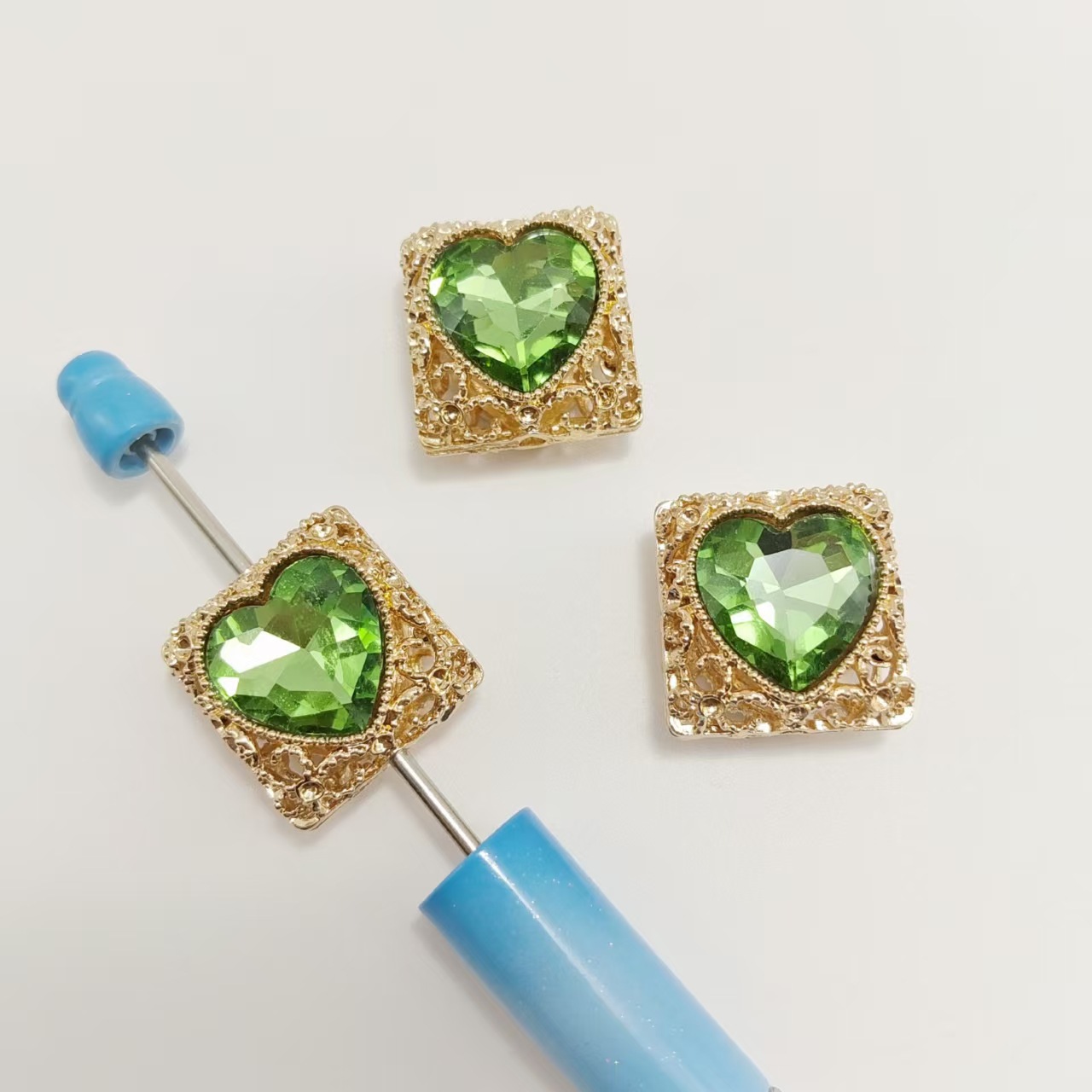 Plaqué or - diamant vert translucide