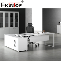 Bureau de direction moderne de luxe en forme de L pour patron ou manager, table d'ordinateur en bois avec design modulaire pour le mobilier de bureau à domicile