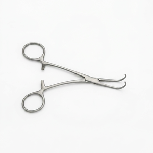 Pinza Vascular Quirúrgica de Acero Inoxidable con Mandíbula Curva de 19 cm, Calibrada para Anastomosis Neonatal, Instrumento Reutilizable, Manual - Product Image 1