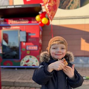 Distributeur automatique de pizzas haut de gamme avec point d'accès Wi-Fi métallique, code QR, écran tactile entièrement automatique et gestion basée sur le cloud - Product Image 3