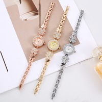 Nouvelle montre de luxe pour femmes, mode, trèfle porte-bonheur, montre à quartz avec strass, montre habillée pour filles, femmes, bracelet tout-aller