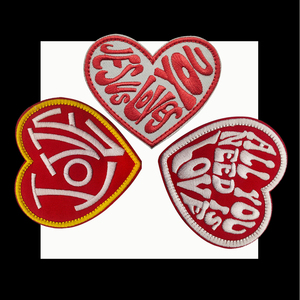 Parche Bordado en Forma de Corazón Rojo <span class=keywords><strong>con</strong></span> Mensaje de Amor, <span class=keywords><strong>Palabras</strong></span> de Jesús que te Aman, Parche Adhesivo <span class=keywords><strong>con</strong></span> Forma de Corazón Rojo para Coser en Bolsos y Gorras - Product Image 2