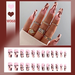 Autocollants pour ongles en ABS à la mode transfrontalière, ligne rouge graffiti, style Instagram, <span class=keywords><strong>faux</strong></span> ongles longs, couleur unie - Product Image 2