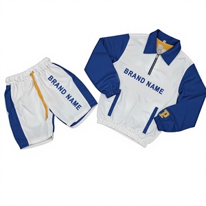 Ensemble de survêtement sportif personnalisé pour enfants, orange et blanc, avec veste demi-zip et short, séchage rapide, coupe classique, idéal pour le printemps - Product Image 2