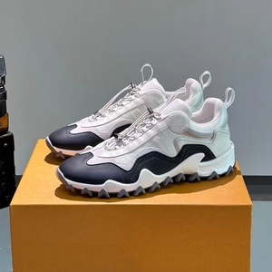 Baskets de sport décontractées légères, respirantes et confortables, rehaussantes, de créateur, pour l'été, à plateforme, de luxe, pour la course et la marche - Product Image 1