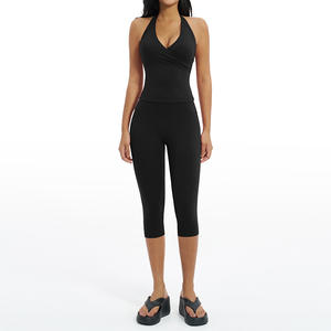 Ensemble deux pièces pour femme, haut dos nu sexy uni et respirant, legging capri taille haute avec logo frontal, ensemble de yoga d'été - Product Image 2