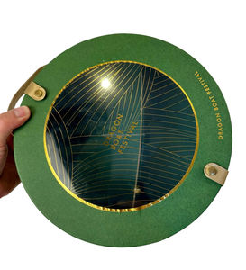 Cadeau de cylindre en carton kraft de luxe personnalisé réutilisable feuille noire rigide conception télescopique points UV fond de couvercle pour la marque de bougie - Product Image 2