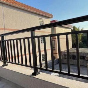 Barrières de balcon modulaires de 1,20 m de haut, adaptées aux balcons des villas résidentielles, des appartements et des hôtels - Product Image 5