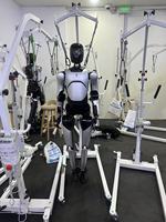 Robot de marche bipède grue humanoïde assistance debout prévention des chutes machine de déplacement grue mobile silencieuse intelligente