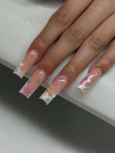 Uñas Postizas 3D Hechas a Mano con Diseño Floral de Fantasía en Forma Cuadrada - Product Image 6