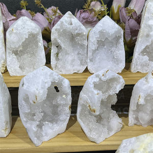 Offre Spéciale <span class=keywords><strong>tour</strong></span> d'énergie en cristal d'obélisque <span class=keywords><strong>de</strong></span> quartz <span class=keywords><strong>de</strong></span> guérison <span class=keywords><strong>de</strong></span> point <span class=keywords><strong>de</strong></span> géode blanche pour la décoration - Product Image 4