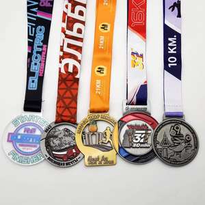 صمم ميداليتك الرياضية الخاصة المطلية بالذهب من سبائك الزنك مع مينا ناعمة ثلاثية الأبعاد بحجم 10 سم لسباقات الماراثون 5 كم وكرة القدم والتايكوندو والسباحة - Product Image 1