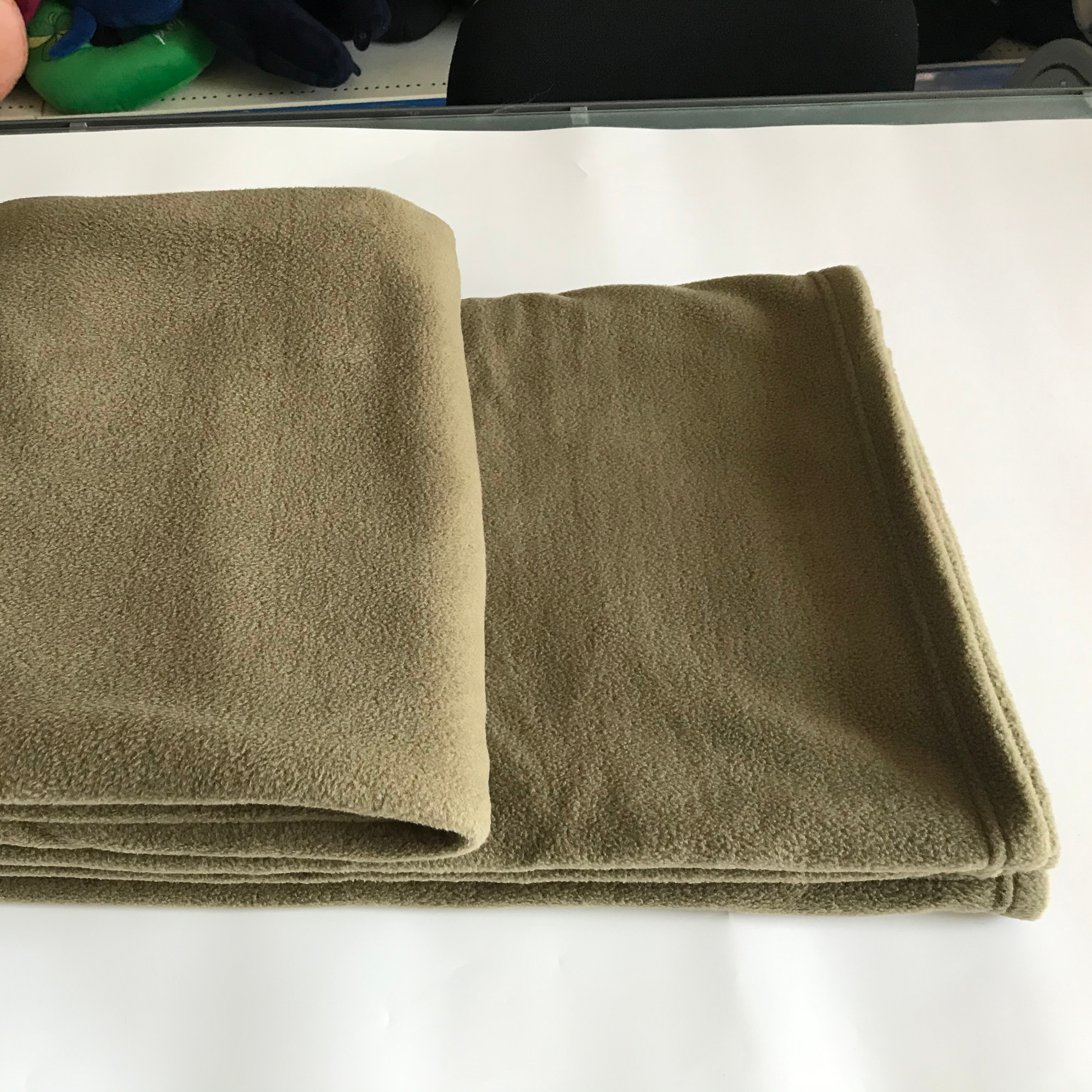 Шерстяное Флисовое одеяло черного или оливкового цвета