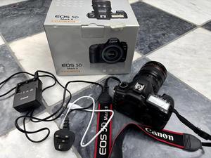 Kit caméra HFT Professional <span class=keywords><strong>5D</strong></span> <span class=keywords><strong>Mark</strong></span> <span class=keywords><strong>II</strong></span> + objectif EF 24-105 mm F/4 L USM, capteur CMOS, caméra bon marché, vidéo Full HD (1080p) - Product Image 1