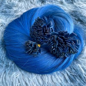 Extensions de cheveux Ice Blue Flat Tip Extensions élégantes et vibrantes à pointe plate pour des looks audacieux et créatifs et des installations de qualité salon - Product Image 1