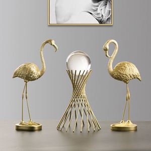 Nouvel accessoire de bureau de luxe en résine dorée, design flamant rose et grue, série Forêt et Jungle, pour la décoration intérieure - Product Image 2