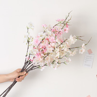 Branches de fleurs de cerisier artificielles réalistes pour la décoration de la maison, des mariages et du printemps, tiges de sakura en soie artificielle