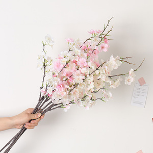 Branches de fleurs de <span class=keywords><strong>cerisier</strong></span> artificielles réalistes pour la décoration de la maison, des mariages et <span class=keywords><strong>du</strong></span> printemps, tiges de sakura en soie artificielle - Product Image 3