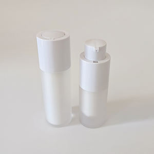 Botella de loción con bomba sin aire de 30ml de plástico PET blanco ecológico para envases cosméticos - Product Image 4