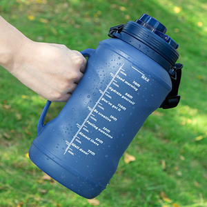 Bouteilles d'eau pliables en silicone réutilisables, écologiques, grande capacité (2L), avec logo personnalisé - Product Image 2