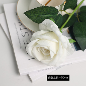 Festa della mamma velluto rosa all'ingrosso <span class=keywords><strong>di</strong></span> alta qualità singolo gambo lungo eterno <span class=keywords><strong>raso</strong></span> Rose <span class=keywords><strong>di</strong></span> velluto testa <span class=keywords><strong>fiori</strong></span> artificiali rosa - Product Image 5