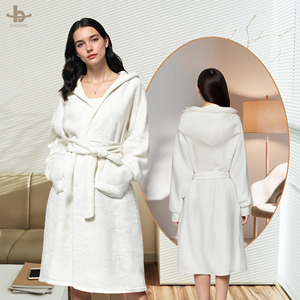 Albornoz largo de franela para mujer con logotipo personalizado al por mayor, terciopelo Coral, colores sólidos, toallas de baño para el hogar para adultos, ropa de dormir, PIJAMAS - Product Image 1